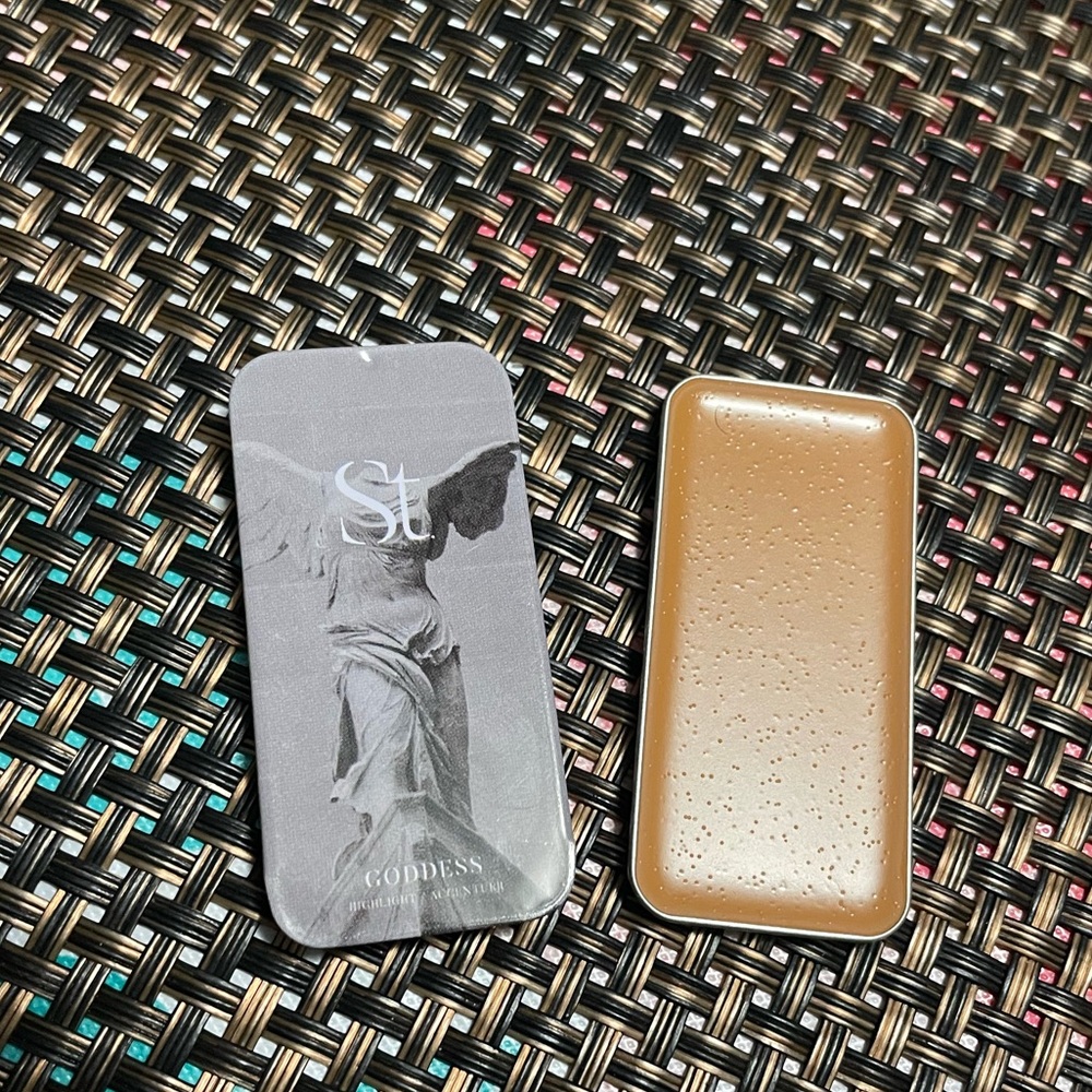 New seint highlight goddess